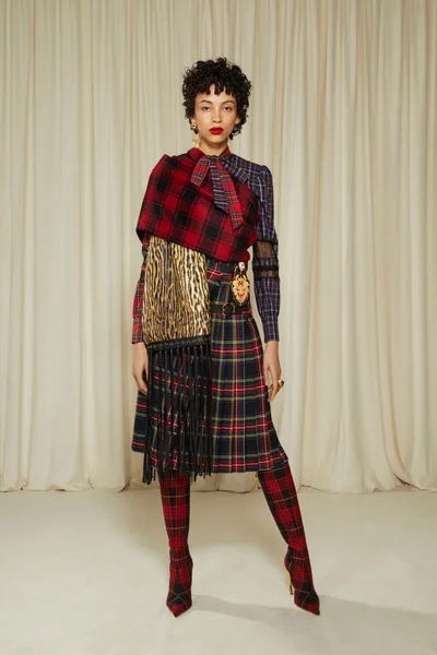 Look 11